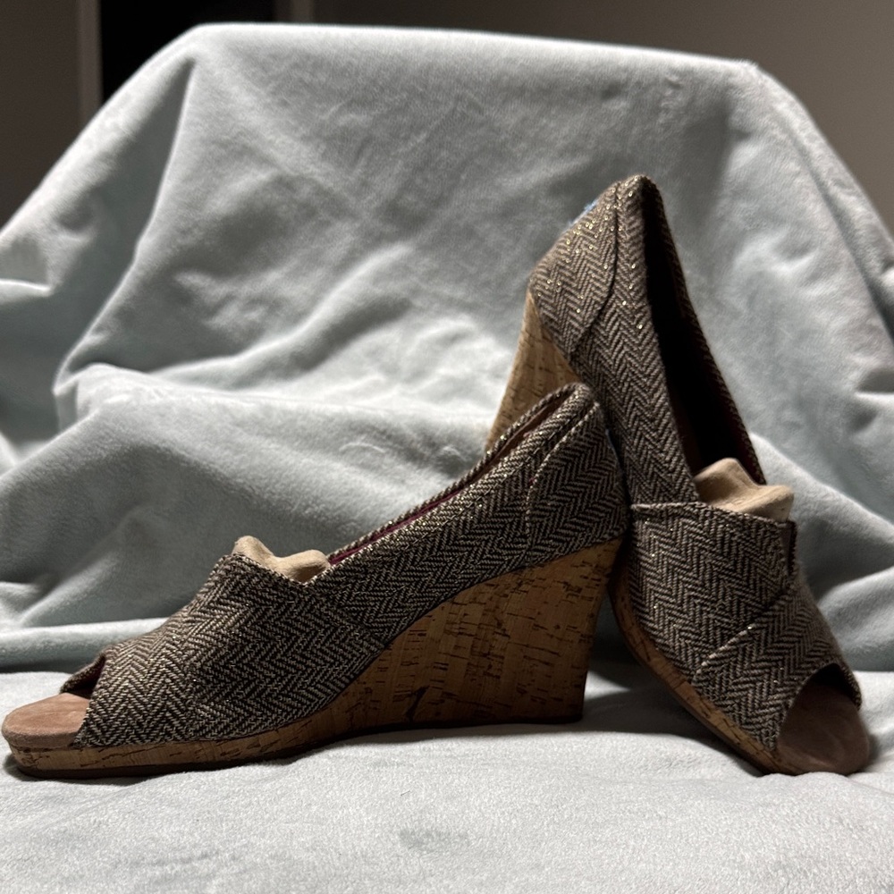 Toms Women's Wedges - Brown and Tan